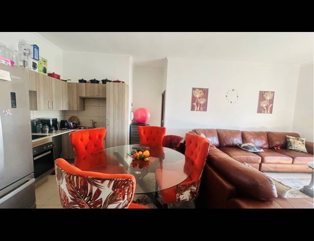 2 BEDROOM FLAT FOR SALE IN JACKAL CREEK GOLF ESTATE